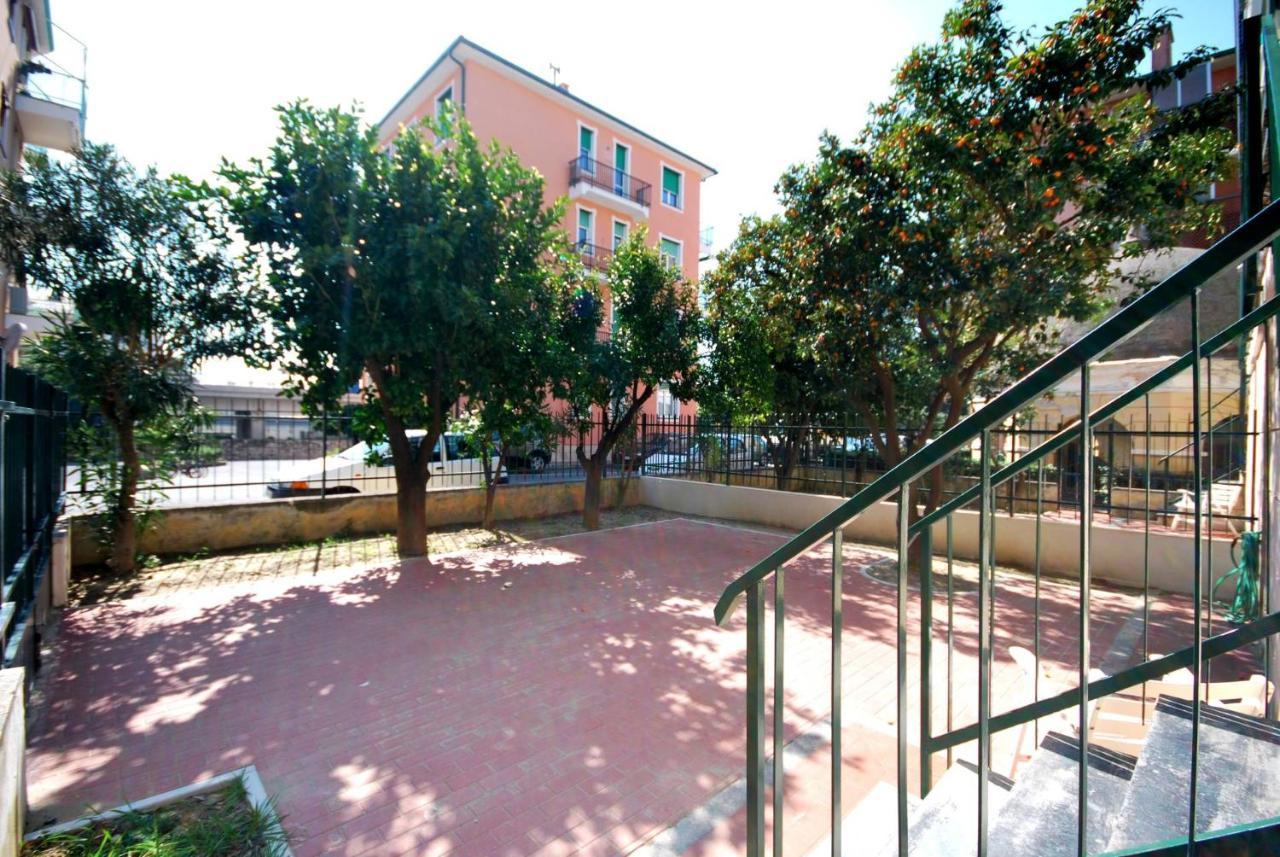 Appartamenti Con Giardino E Posto Auto Per Famiglie 피날레리구레 외부 사진