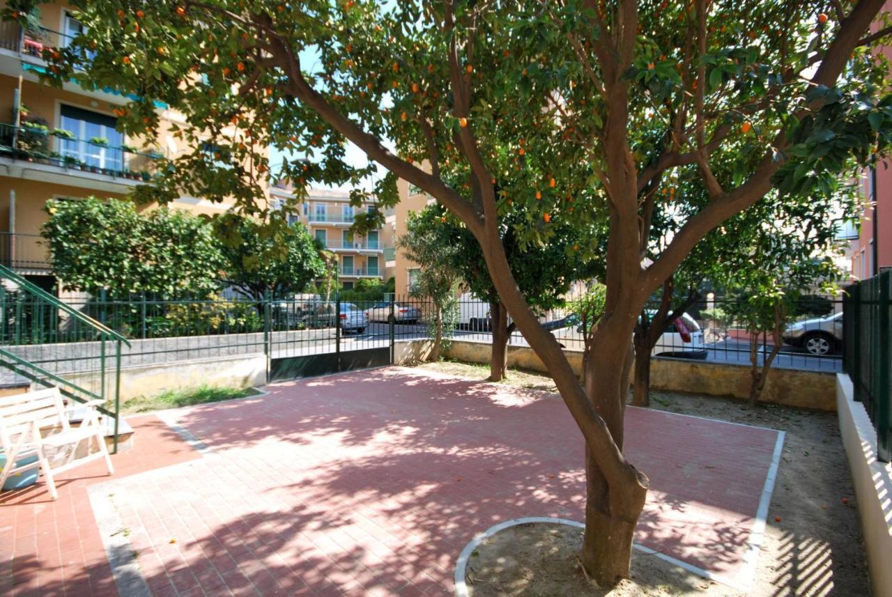 Appartamenti Con Giardino E Posto Auto Per Famiglie 피날레리구레 외부 사진