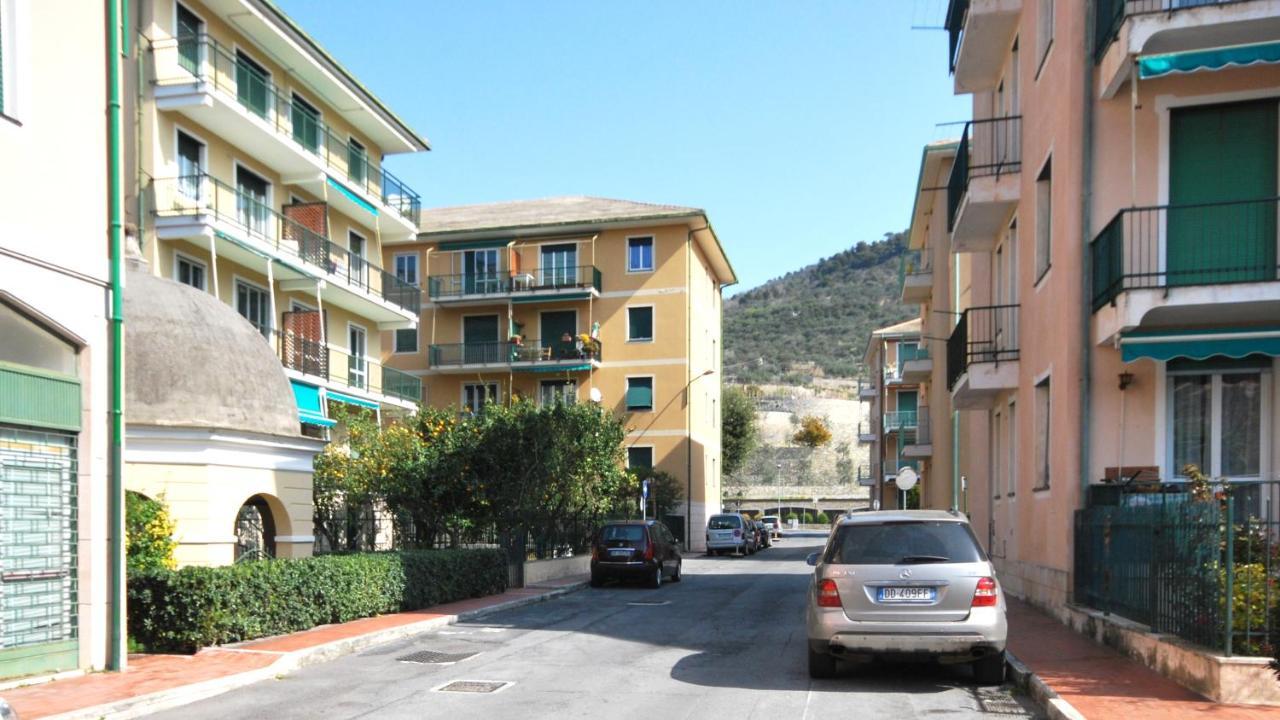Appartamenti Con Giardino E Posto Auto Per Famiglie 피날레리구레 외부 사진