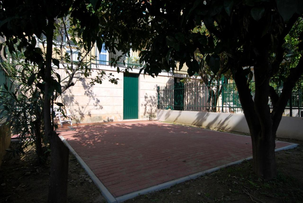 Appartamenti Con Giardino E Posto Auto Per Famiglie 피날레리구레 외부 사진